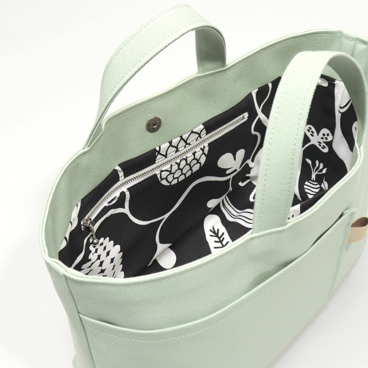 HANEANT KOBE のシップトート。自立するミントシャーベット。帆布で大人カジュアルに使えるハネアント神戸の帆布トートバッグ