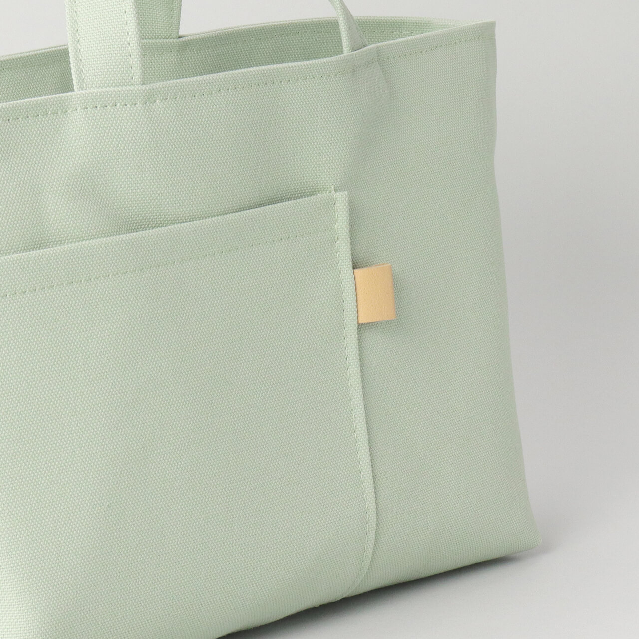 HANEANT KOBE のシップトート。自立するミントシャーベット。帆布で大人カジュアルに使えるハネアント神戸の帆布トートバッグ