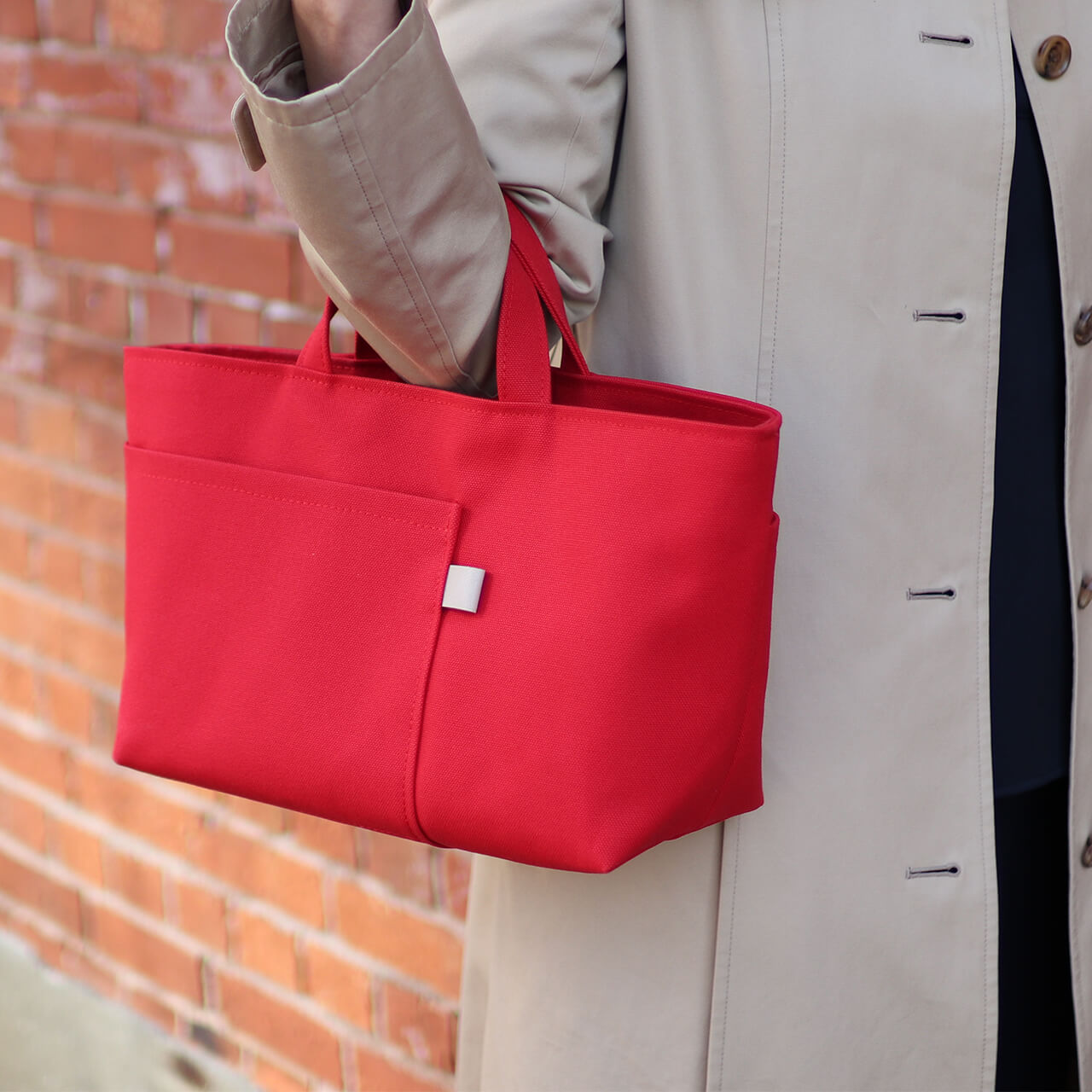 HANEANT KOBE シップトート ストロベリーレッド。富士金梅8号帆布を使用した軽量トートバッグ