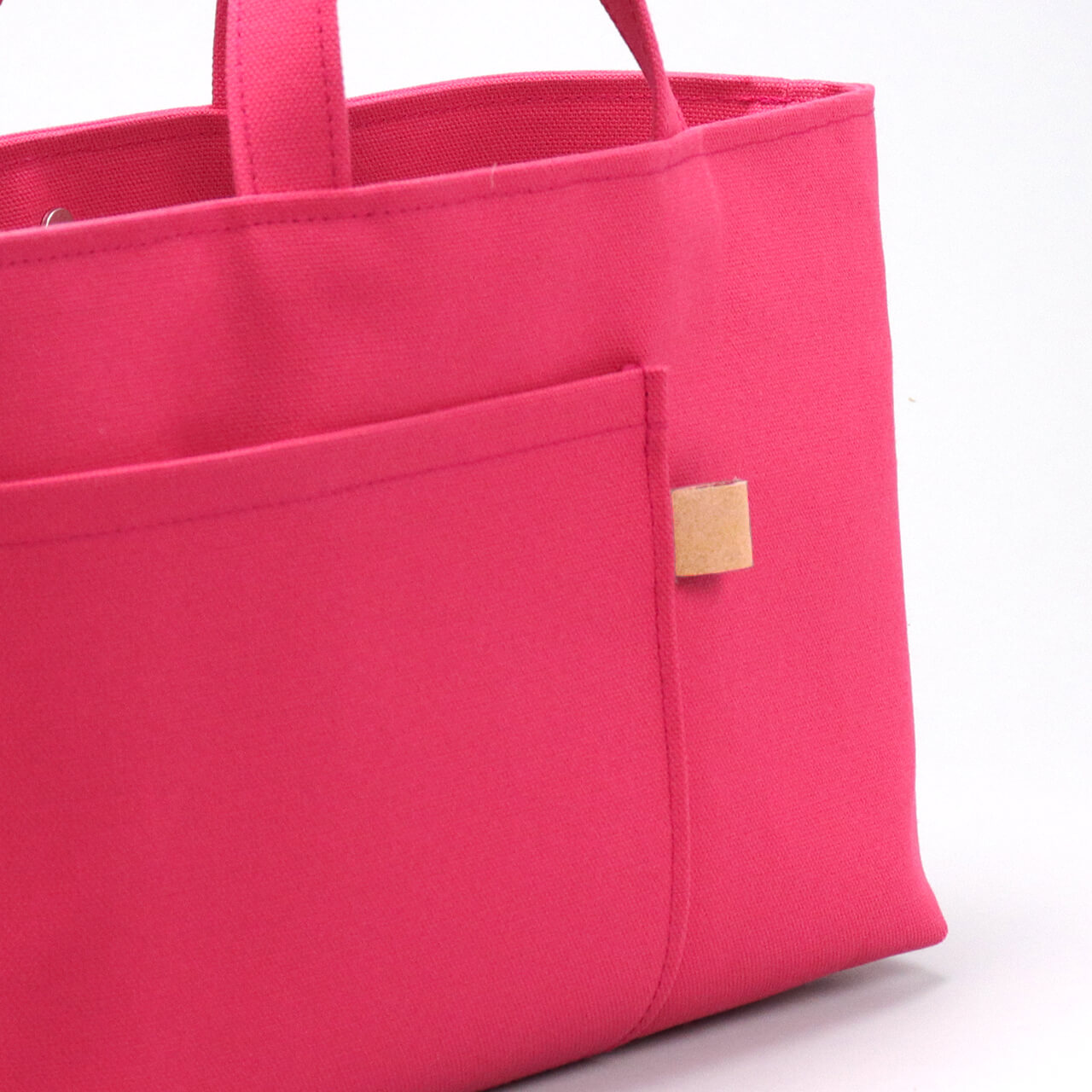 弱撥水加工の富士金梅8号帆布の質感アップ。雨の日も使いやすい珊瑚桜帆布生地　ハネアント神戸の帆布トートバッグ