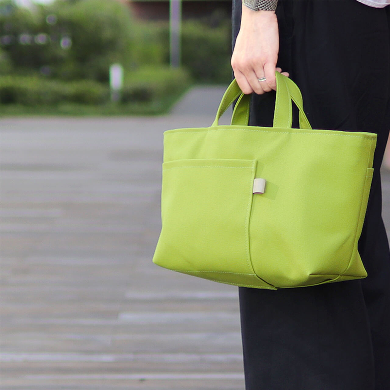 HANEANT KOBE のシップトート。自立するマスカットグリーン。帆布で大人カジュアルに使えるハネアント神戸の帆布トートバッグ