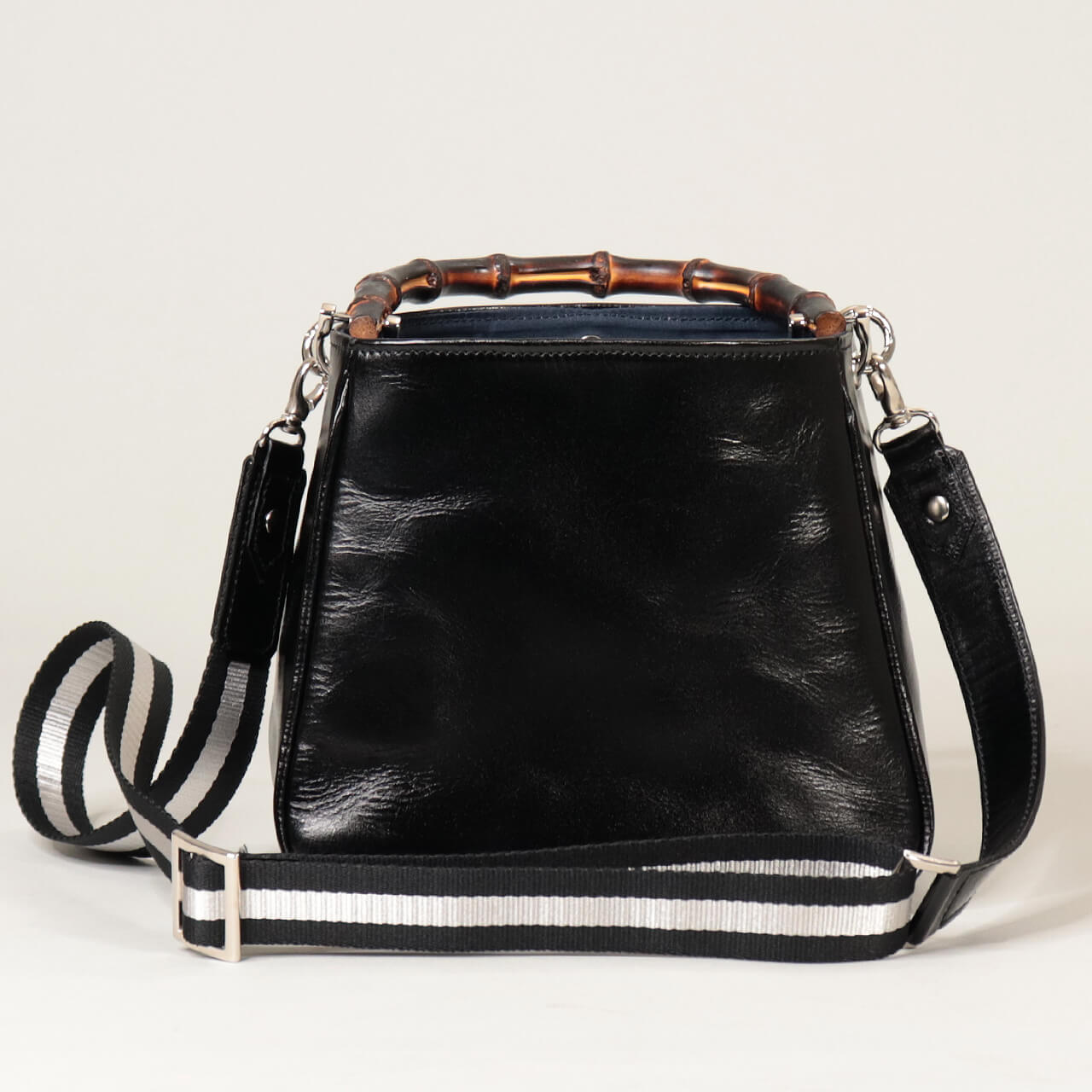 HANEANT KOBE HOLLY 本革ミニトート ブラック 正面／竹ハンドルとストラップで2WAY