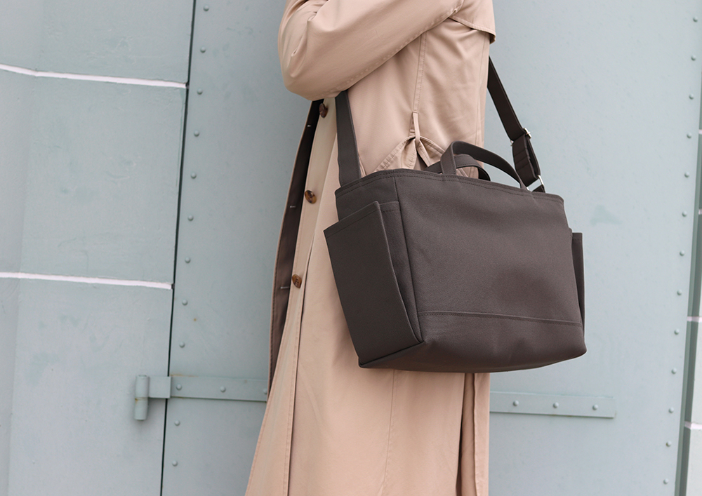 ハネアント神戸のバッグづくりの原点となるデザイン作業の様子